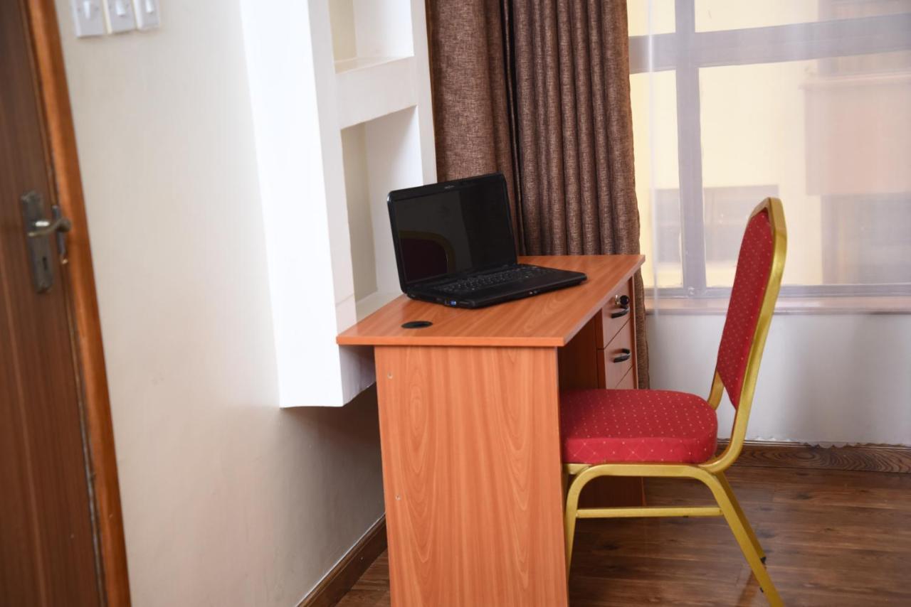 Kandiz Queendom Nairobi Extérieur photo